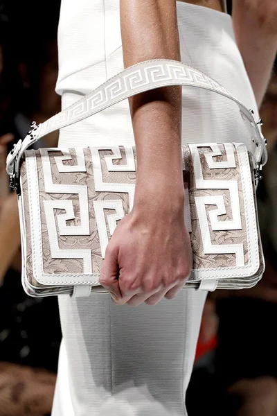 Look 2